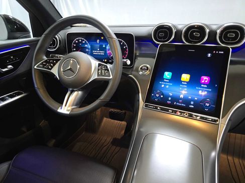 Used 2026 Mercedes-Benz GLC 300 4MATIC image 11