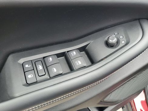 Used 2024 Jeep Grand Cherokee Altitude AWD/4WD image 9