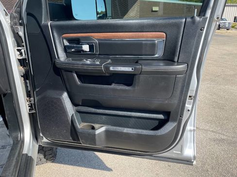 Used 2017 RAM 2500 Laramie w/ Sport Appearance Group image 31