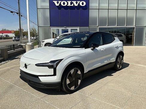 New 2026 Volvo EX30 Plus w/ Climate Package AWD/4WD image 3