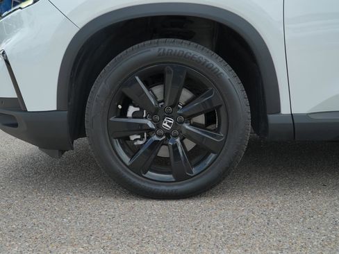 Used 2025 Honda Pilot Black Edition image 12