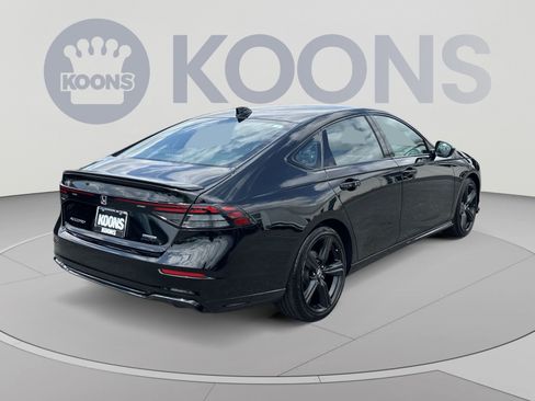 Used 2025 Honda Accord Sport image 16