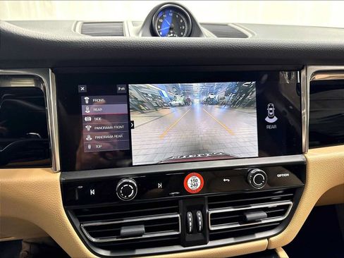 Used 2026 Porsche Macan AWD/4WD image 20