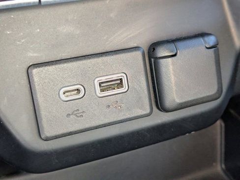 Used 2019 GMC Sierra 1500 SLT image 16