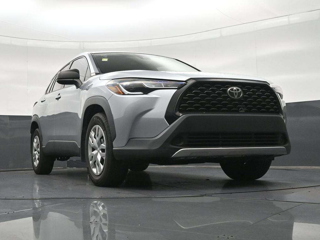 Used 2022 Toyota Corolla Cross L FWD image 29