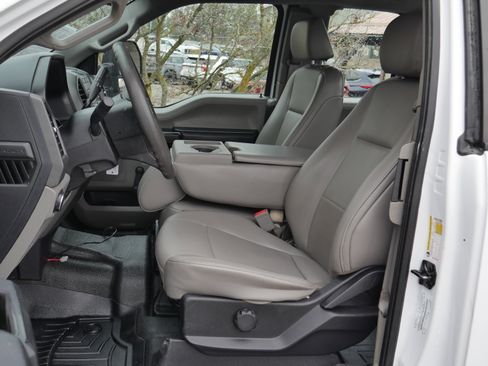 Used 2019 Ford F350 XL image 3