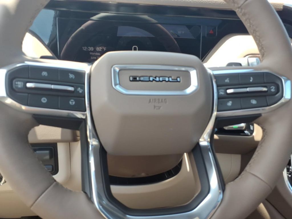 New 2026 GMC Yukon Denali w/ Denali Reserve Package AWD/4WD image 19