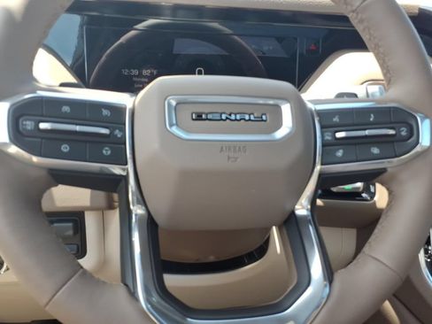 New 2026 GMC Yukon Denali w/ Denali Reserve Package AWD/4WD image 19