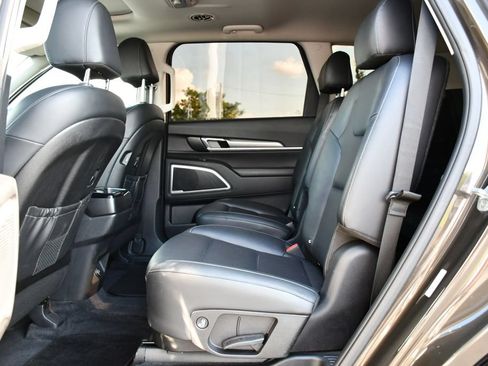 Used 2022 Kia Telluride S AWD/4WD image 17