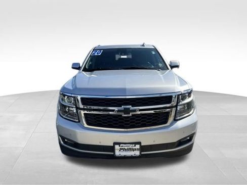 Used 2020 Chevrolet Suburban LT w/ Luxury Package image 2