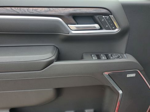 New 2026 GMC Sierra 1500 SLT w/ SLT Convenience Package image 22