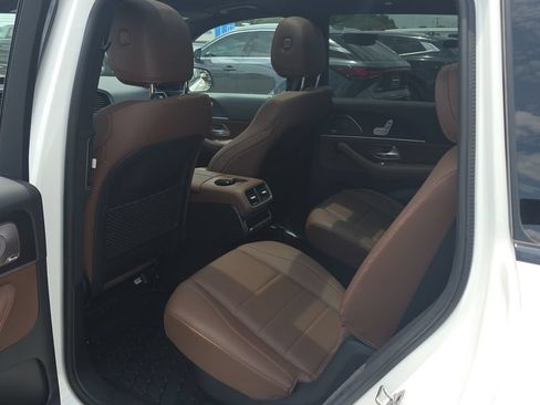 Certified 2024 Mercedes-Benz GLS 450 4MATIC image 25