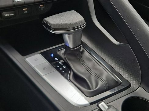 Used 2021 Hyundai Elantra SEL image 22