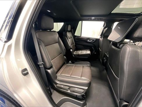 Used 2024 Chevrolet Tahoe High Country w/ Advanced Technology Package AWD/4WD image 16
