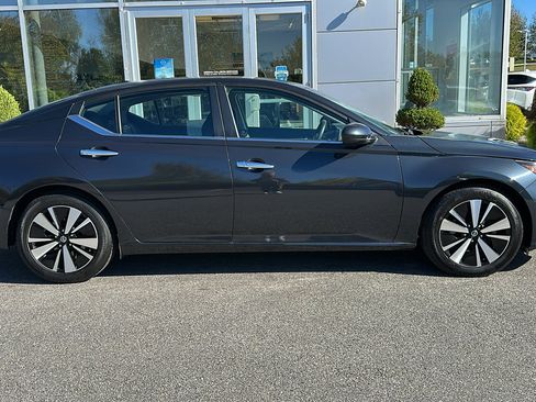 Certified 2022 Nissan Altima 2.5 SV image 28