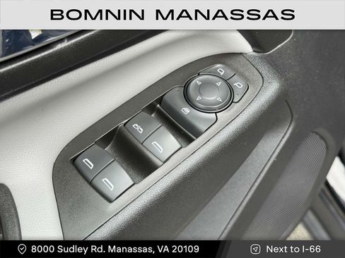 Used 2023 Chevrolet Equinox LS w/ LS Convenience Package image 23