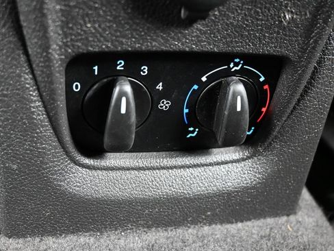 Used 2018 Ford Transit Connect XL image 31