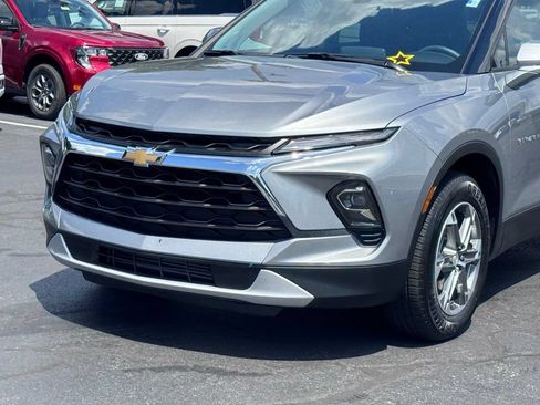 Used 2025 Chevrolet Blazer LT AWD/4WD image 33
