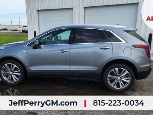 Used 2021 Cadillac XT5 Premium Luxury AWD/4WD image 8