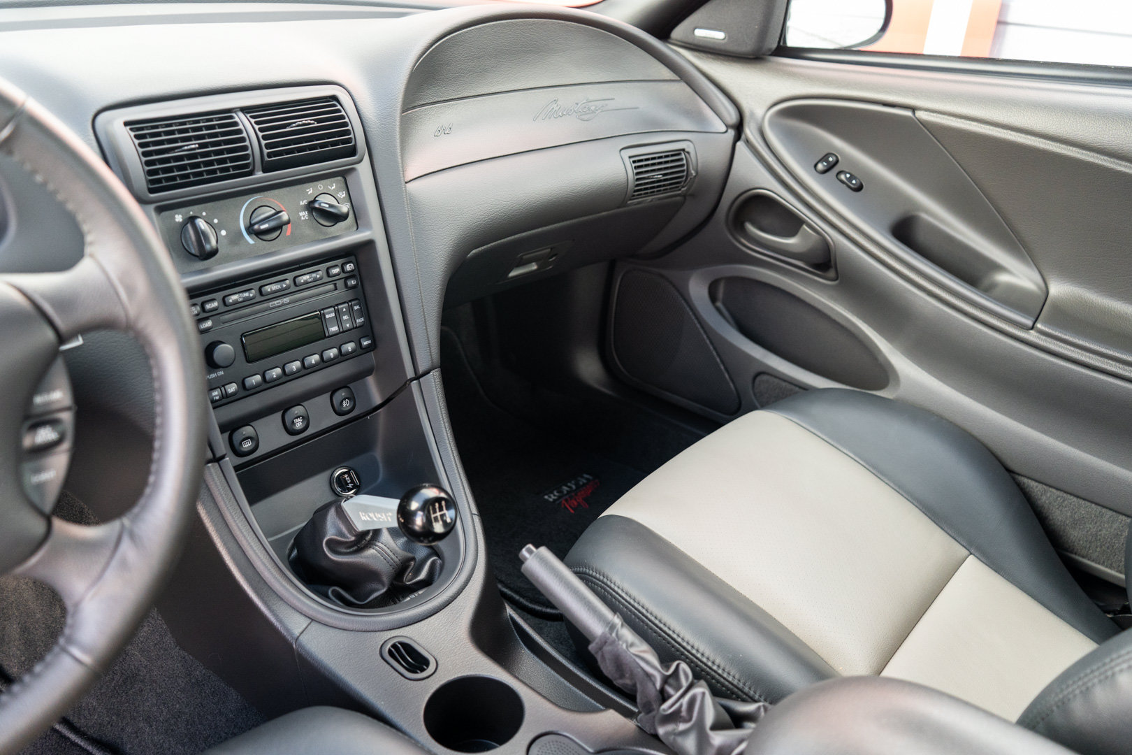 Used 2004 Ford Mustang GT RWD image 16