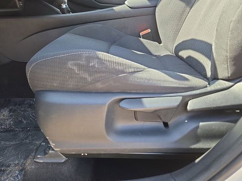 Used 2018 Toyota C-HR XLE image 22