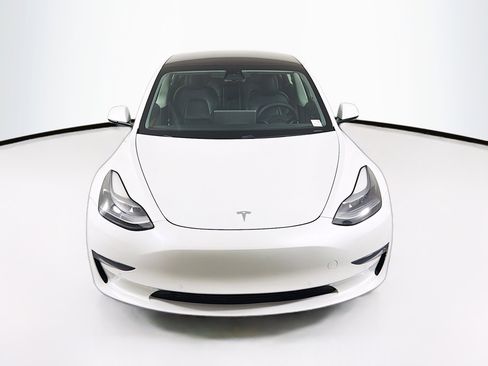 Used 2021 Tesla Model 3 Standard Range Plus RWD image 2