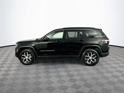 Certified 2024 Jeep Grand Cherokee Limited AWD/4WD image 6