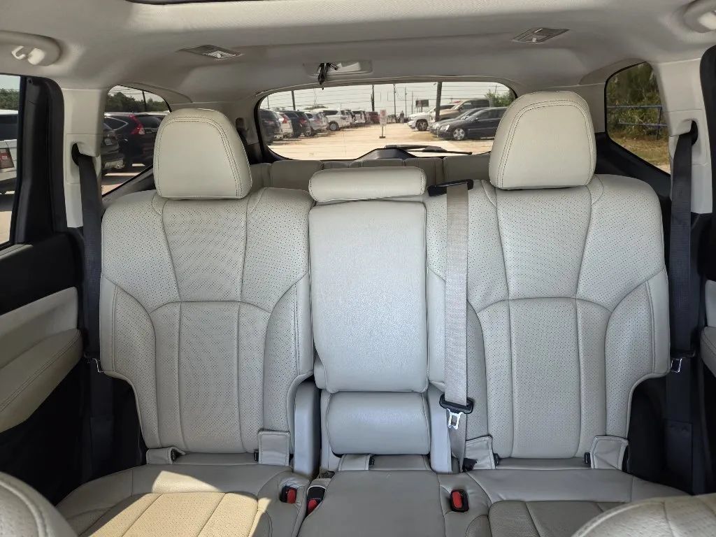 Used 2020 Subaru Ascent Premium w/ Sport Package AWD/4WD image 39