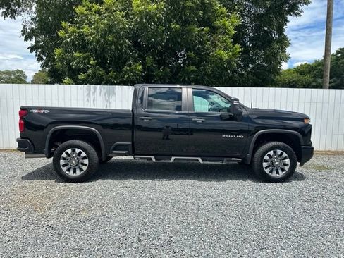Used 2025 Chevrolet Silverado 2500 Custom w/ Custom Value Package AWD/4WD image 6