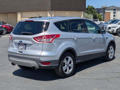 Used 2015 Ford Escape SE FWD image 3