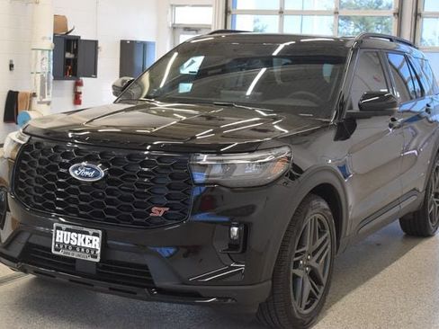 Used 2026 Ford Explorer ST w/ Sun And Sound Package AWD/4WD image 9
