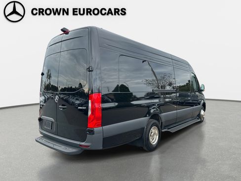 Used 2025 Mercedes-Benz Sprinter 3500 image 4