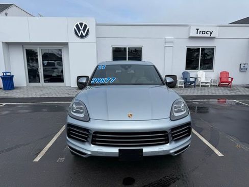 Used 2021 Porsche Cayenne AWD/4WD image 2