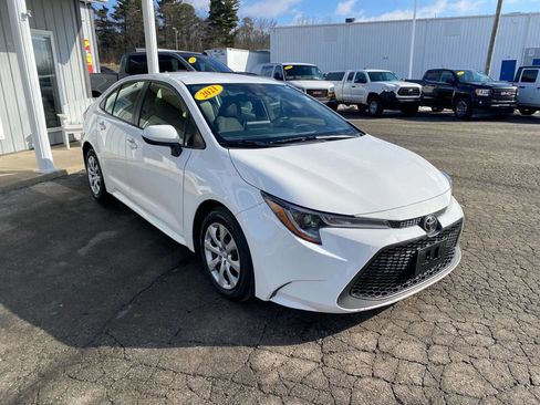 Used 2021 Toyota Corolla LE image 7