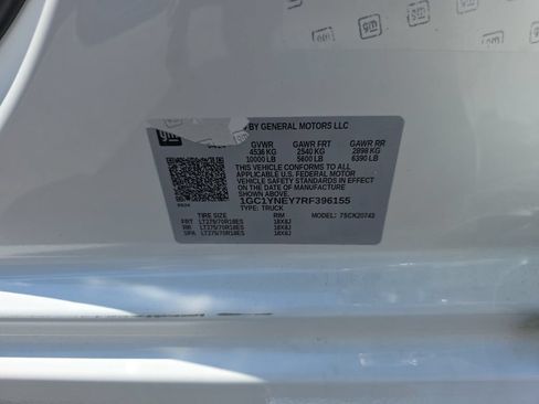 Used 2024 Chevrolet Silverado 2500 LT AWD/4WD image 24