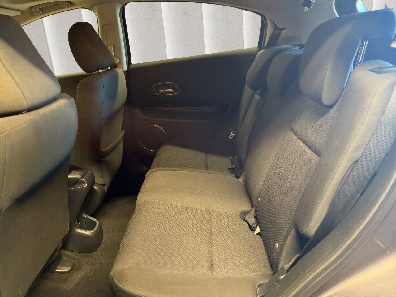 Used 2018 Honda HR-V EX image 17