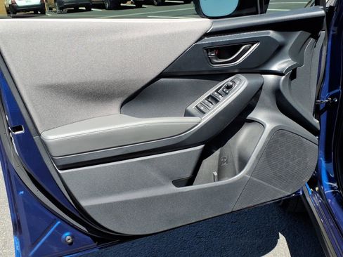 Certified 2025 Subaru Crosstrek 2.0i Premium image 24