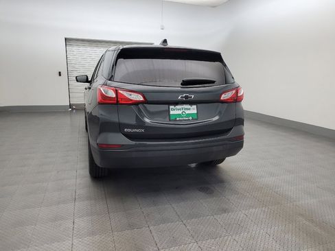 Used 2020 Chevrolet Equinox LS w/ LS Convenience Package image 6