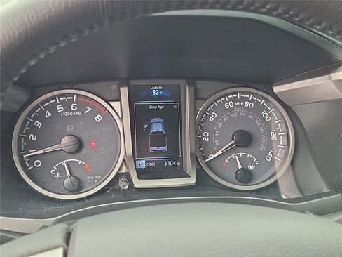 Used 2021 Toyota Tacoma SR5 RWD image 26
