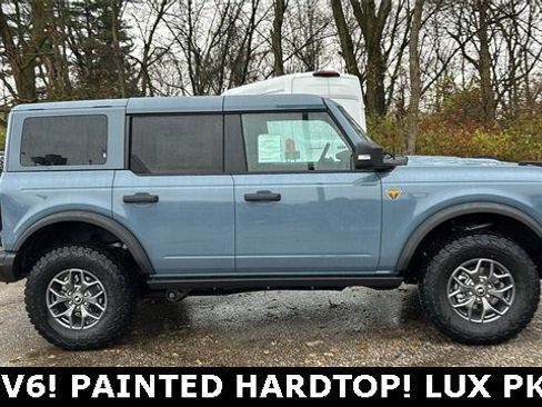 New 2025 Ford Bronco Badlands image 28