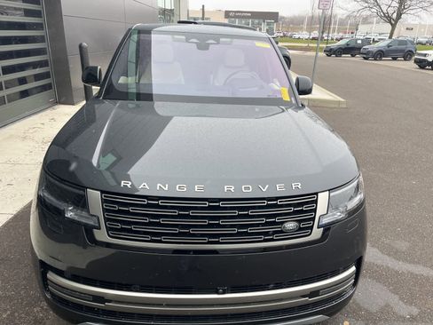 Certified 2023 Land Rover Range Rover SE image 6