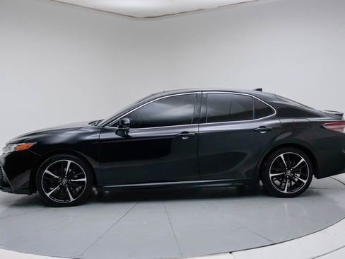Used 2019 Toyota Camry XSE FWD image 2