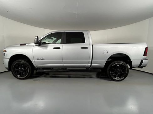 Used 2026 RAM 2500 Big Horn AWD/4WD image 4