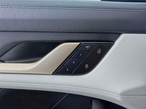 Certified 2022 Porsche Taycan 4S AWD/4WD image 10