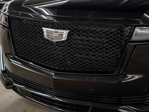 Certified 2024 Cadillac Escalade Sport Platinum w/ LPO, ONYX Package image 10