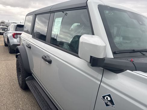 New 2026 Ford Bronco Outer Banks w/ Sasquatch Package AWD/4WD image 11