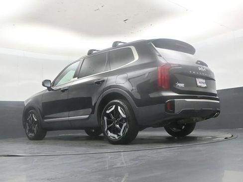 Used 2025 Kia Telluride S AWD/4WD image 44