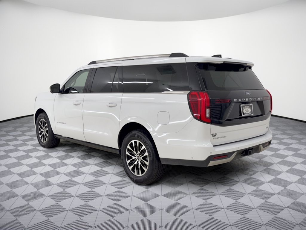 Used 2025 Ford Expedition Max Platinum AWD/4WD image 3