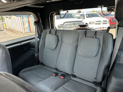 Used 2024 Jeep Wrangler Sport S image 12