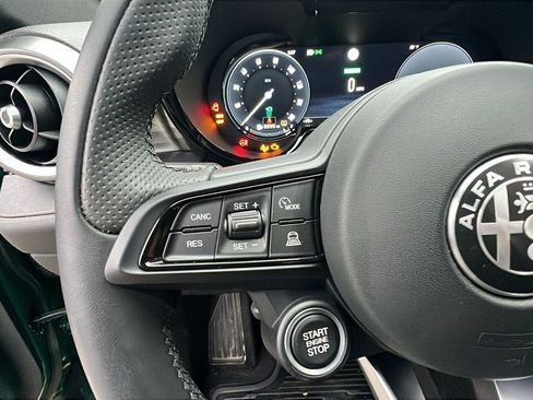 Used 2024 Alfa Romeo Tonale Ti image 28